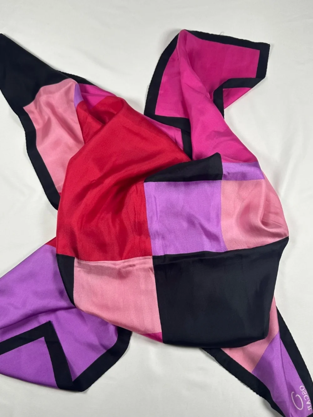 Beautiful Vintage Oscar de la Renta 100% Silk Square Scarf Colorblock 34.5x34.5
